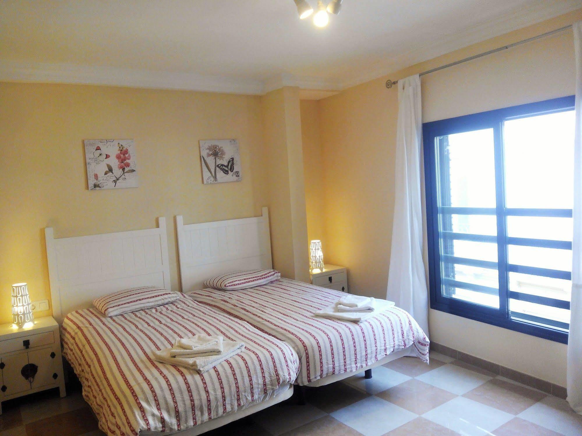 Apartamentos Decada Málaga Esterno foto