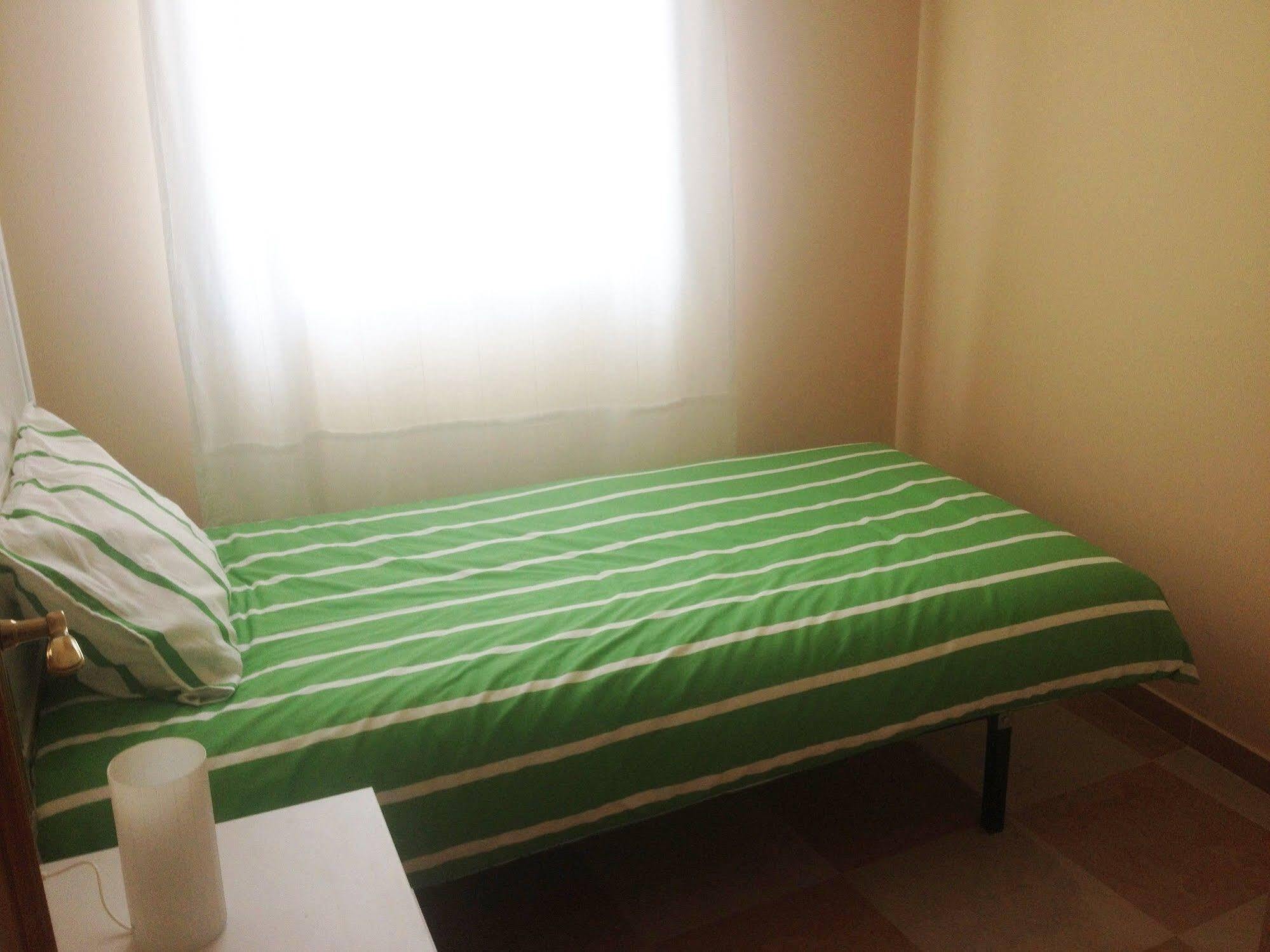 Apartamentos Decada Málaga Esterno foto